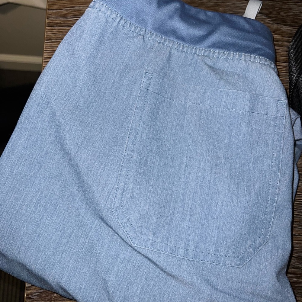 Sold. FIGS scrub set - Rare Limited Technical Collection - Heather Indigo - Picture 3 of 12